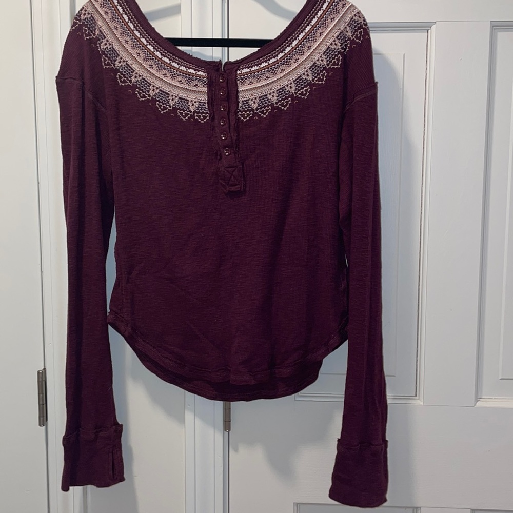 Large free people top